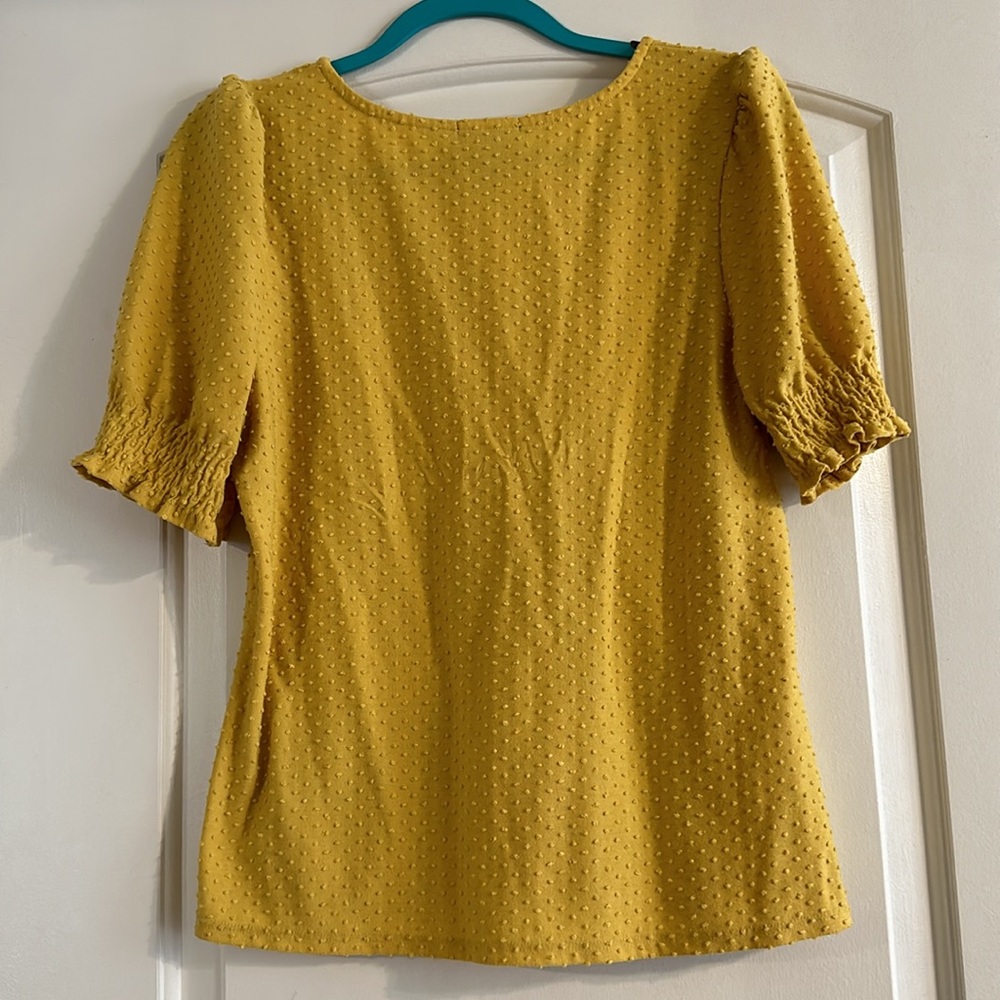 Cute Yellow Top! - Picture 2 of 3